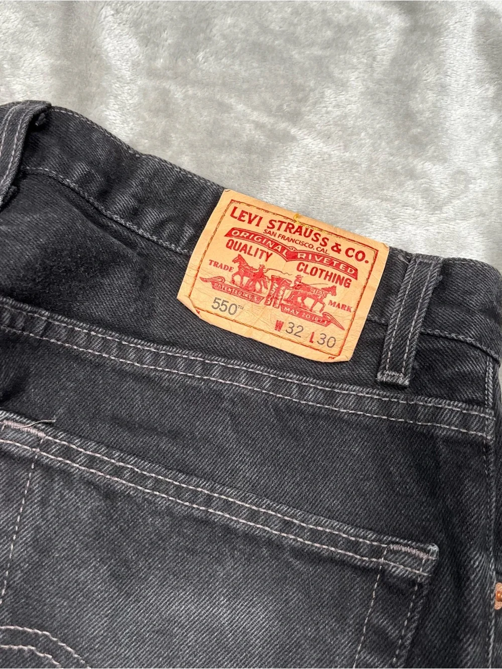 Levis 550 32x30 grunge